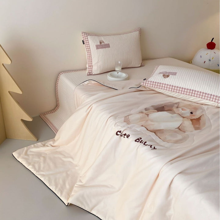 Kinderbettwäsche-Set mit gesticktem Teddybär und Vichy-Karo-Einfassung