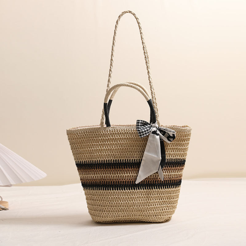 Damen Handtasche aus geflochtenem Naturmaterial mit modischem Akzent Karnz