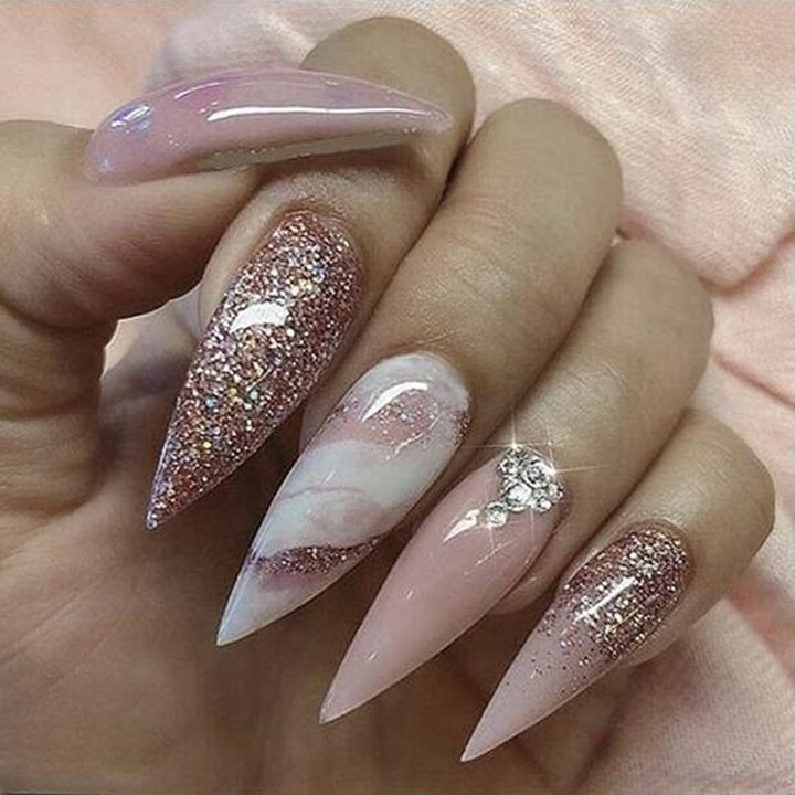 Glamouröses Stiletto-Nagelkunst-Set Karnz