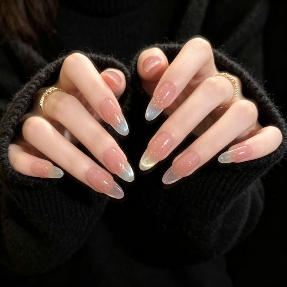 Elegantes Press-On Nail Set mit mehreren Designs Karnz