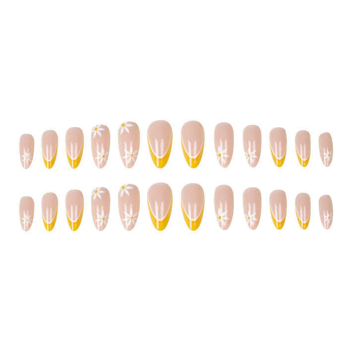 Elegante florale Nagelkunst