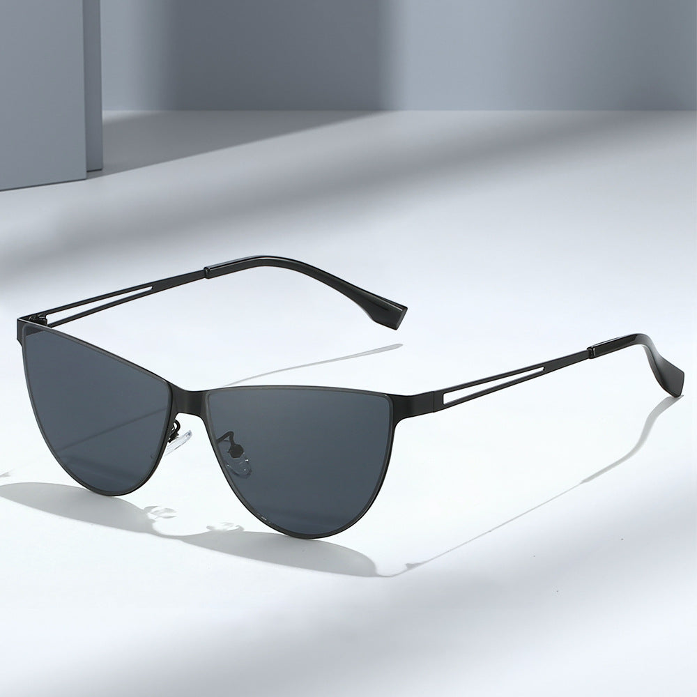 Damen Modische Cat-Eye Sonnenbrille mit elegantem Metallgestell Karnz