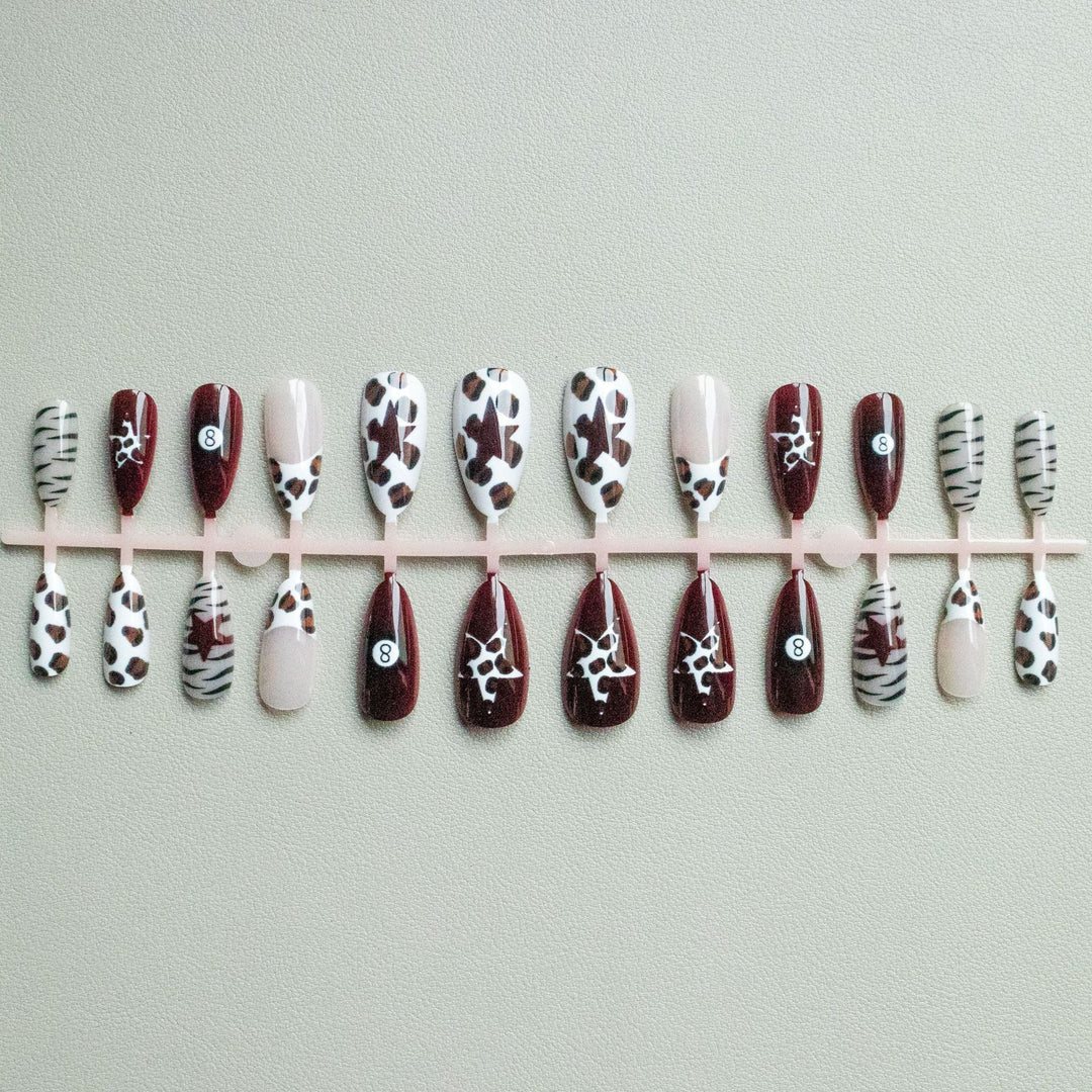 Künstlerisches Tierdruck Nageldesign-Set