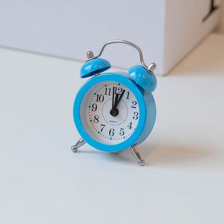 Klassischer Tischwecker Im Bunten Retro-Design Karnz