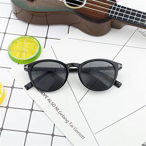 Damen modische runde Sonnenbrille mit elegantem Kunststoffrahmen Karnz