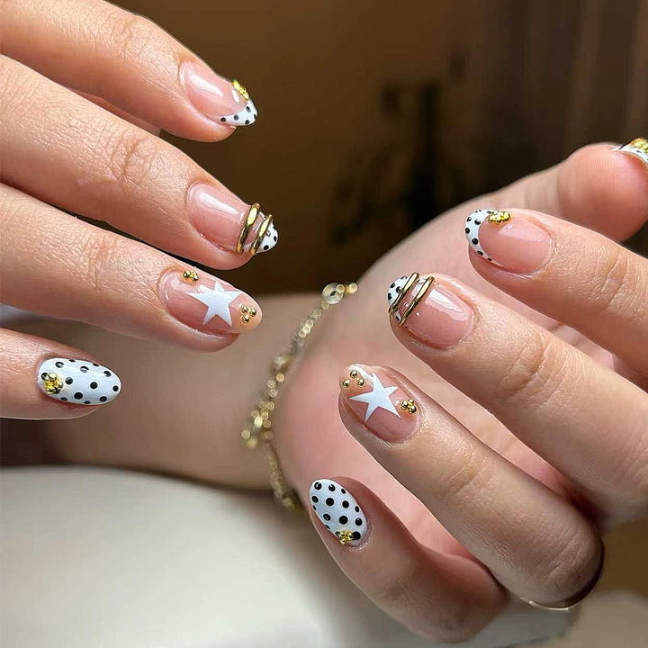 Künstlerisches saisonales Press-On-Nagelset