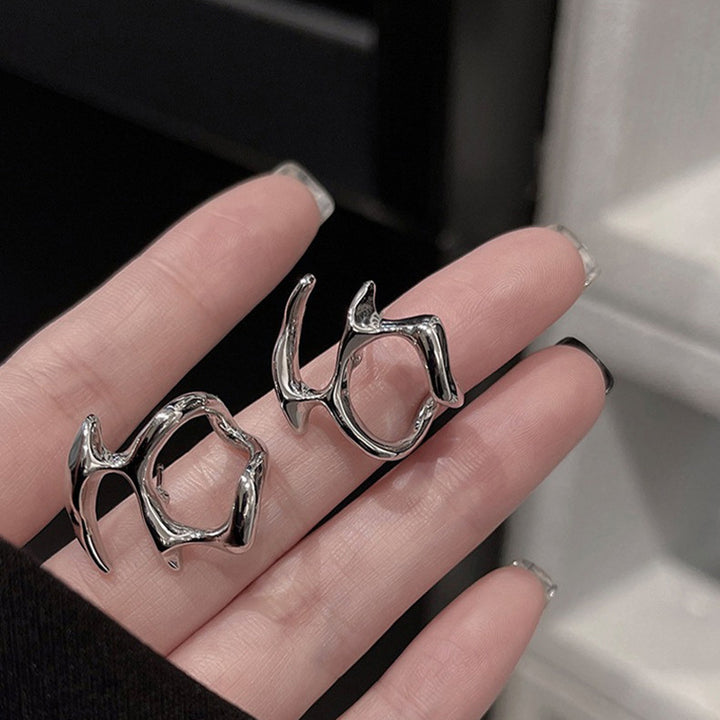 Elegante und Moderne Ohrstecker Karnz