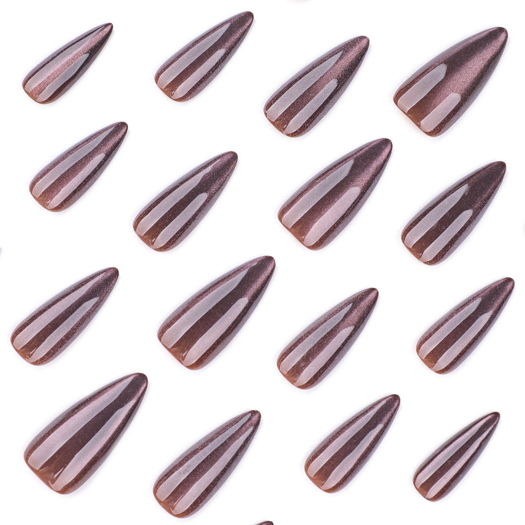 Glamouröse Stiletto-Nägel Karnz