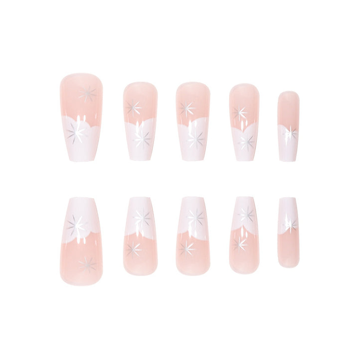 Elegante French Tip Press-On Nägel mit Sternakzenten Karnz