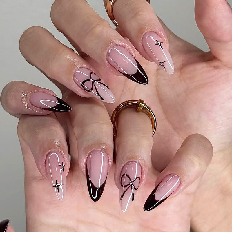 Elegantes Press-On-Nagel-Set mit künstlerischen Schleifen-Designs Karnz
