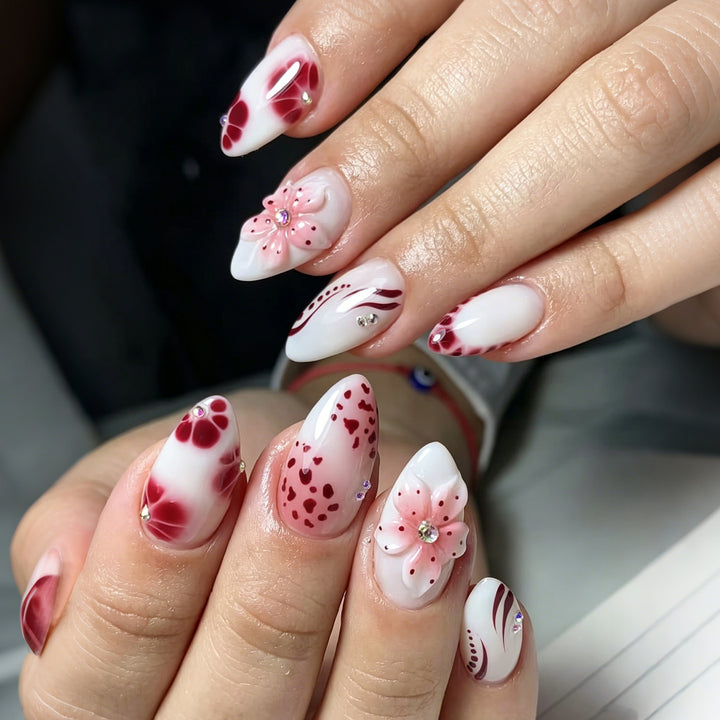 Künstlerisches floral verziertes Press-On Nagelset Karnz 1790636347