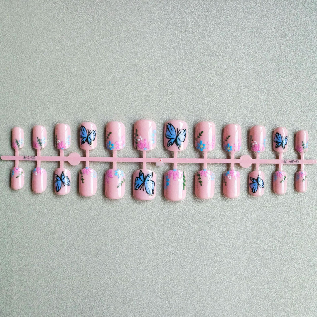 Künstlerisches Blumen- und Schmetterlings-Nail Art Set