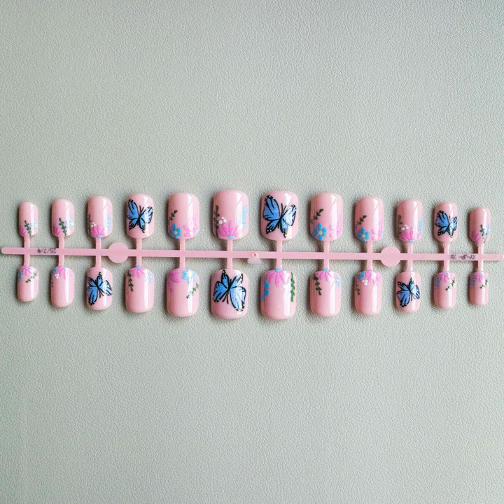 Künstlerisches Blumen- und Schmetterlings-Nail Art Set