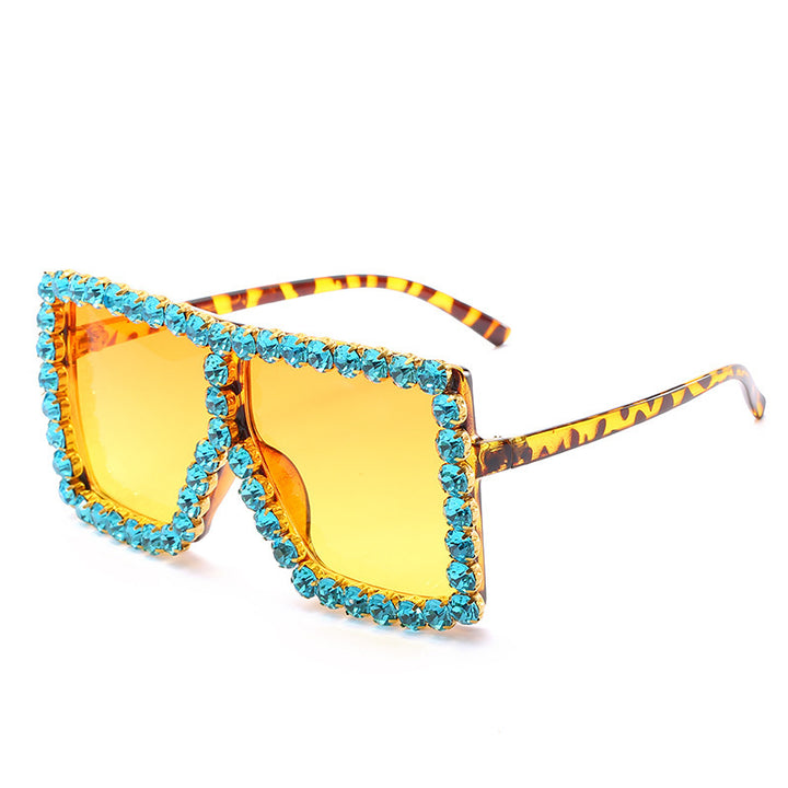 Damen modische Sonnenbrille mit Strassverzierung Karnz