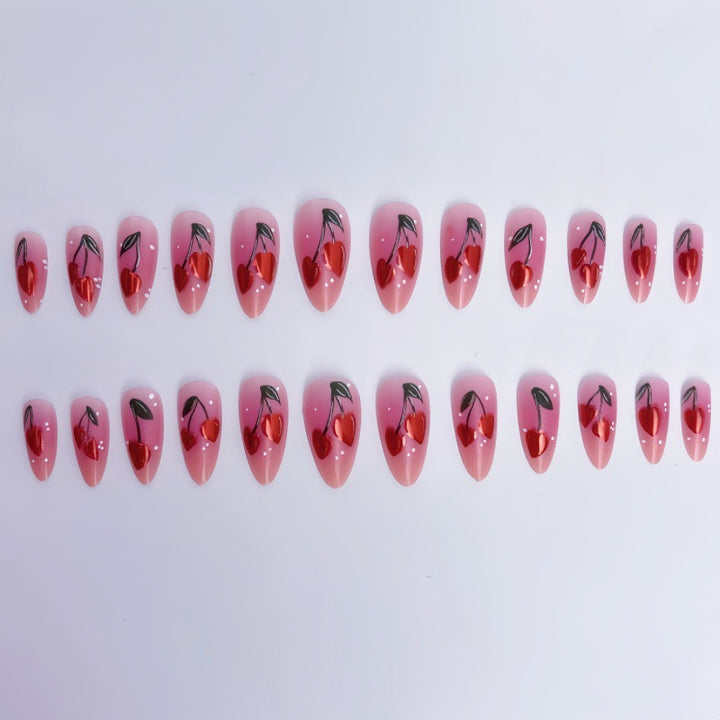 Kunstnail Art mit Kirschdesign Karnz