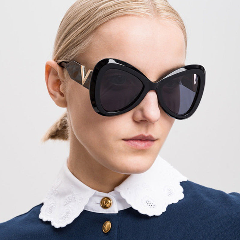 Damen Cat-Eye Sonnenbrille mit luxuriösem Rahmen und verspiegelten Gläsern Karnz