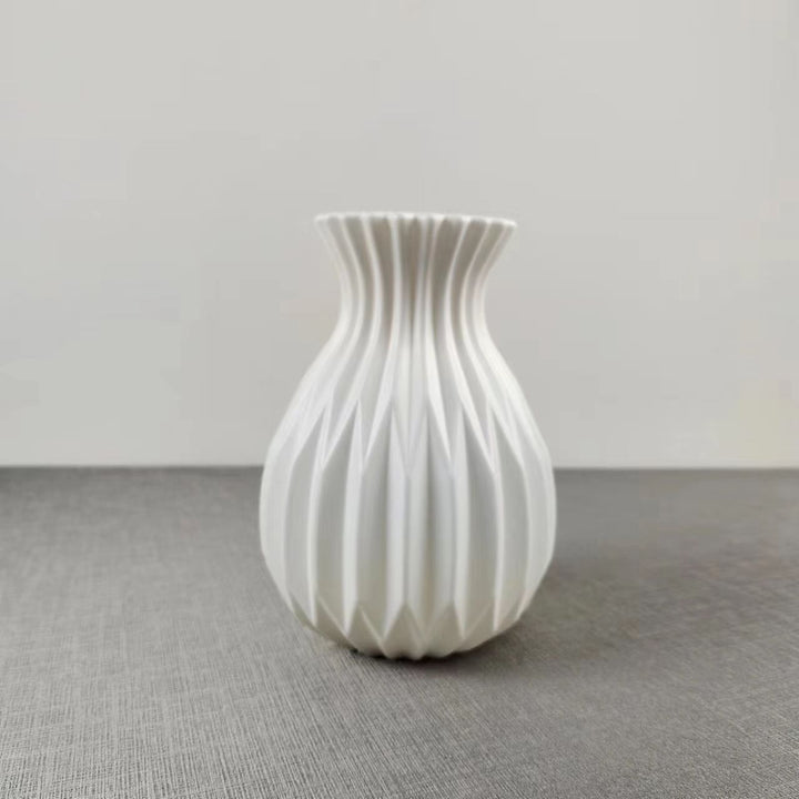 Moderne dekorative strukturierte Vase Karnz