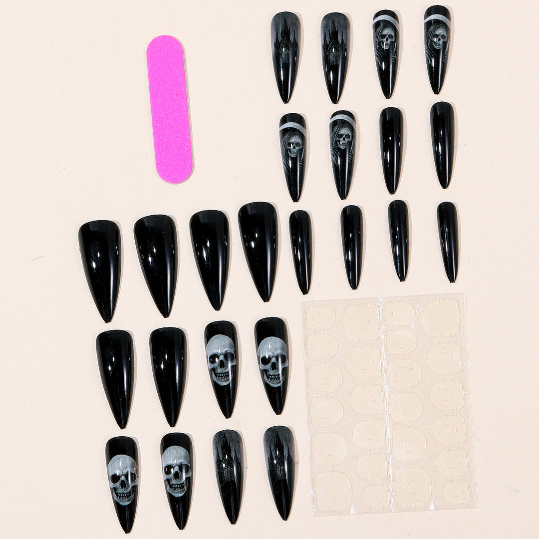 Gothic-inspirierte 3D-Nagelkunst Karnz