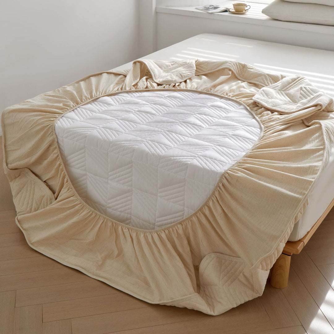 Breathable Quilted Mattress Topper Pad with Elastic Skirt