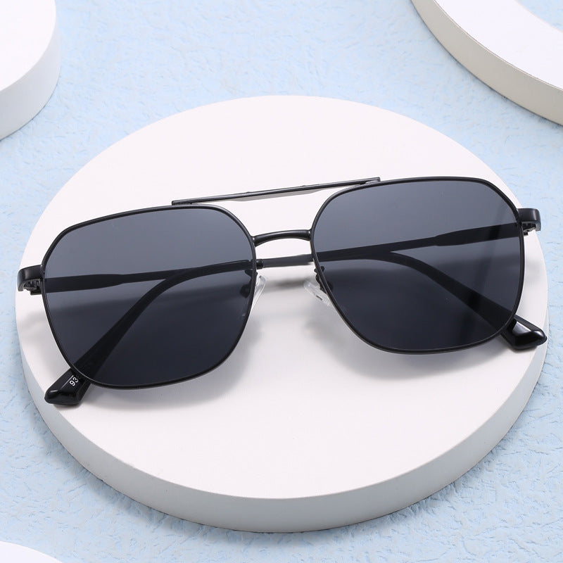 Damen Modische Oversized-Sonnenbrille im edlen Shield-Design Karnz