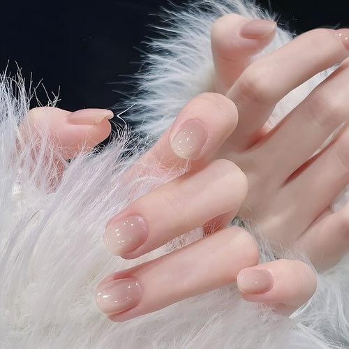Elegantes Glänzendes Press-On Nagelset Karnz