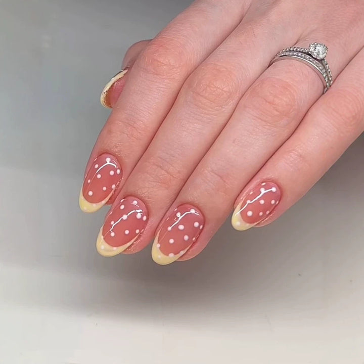 Künstlerische Gel-Nagelspitzen Karnz