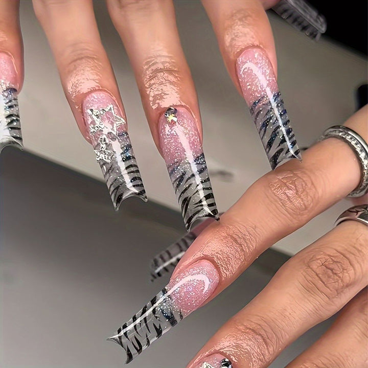 Dekorativer Press-On Nagelset Karnz