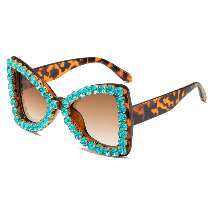 Damen Glamouröse Sonnenbrille mit Kristallverzierung Karnz