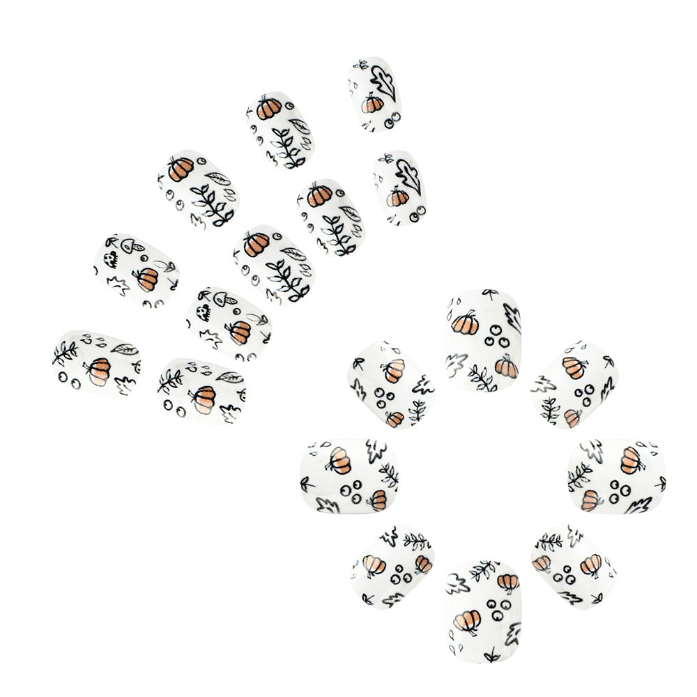 Saisonale Kürbis-Themen-Nagelkunst Karnz