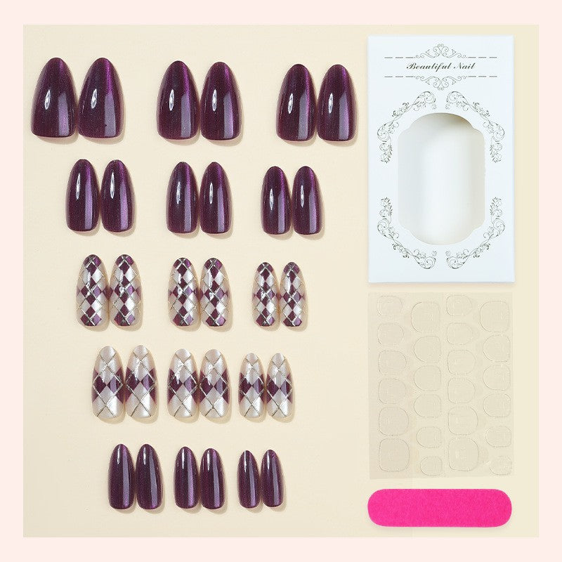 Elegante Schicke Press-On Nagelset Karnz