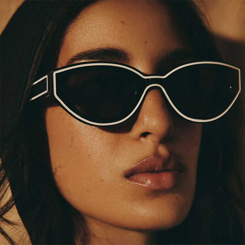 Damen Cat-Eye Sonnenbrille mit robustem transparenten Rahmen und schützendem UV-Filter Karnz