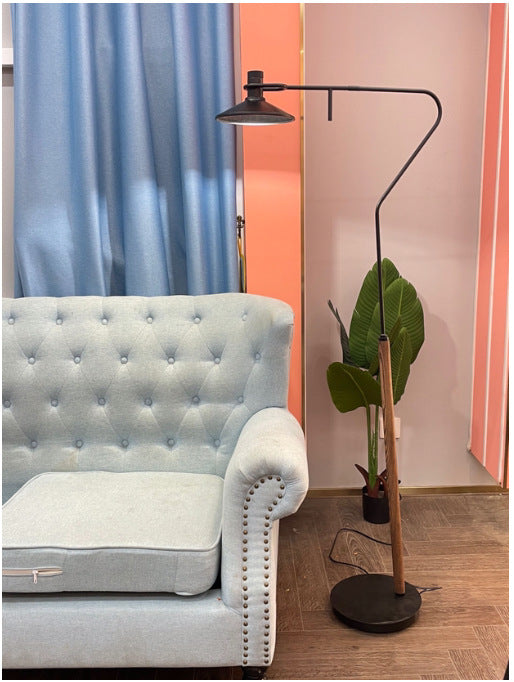 Verstellbare moderne Stehlampe