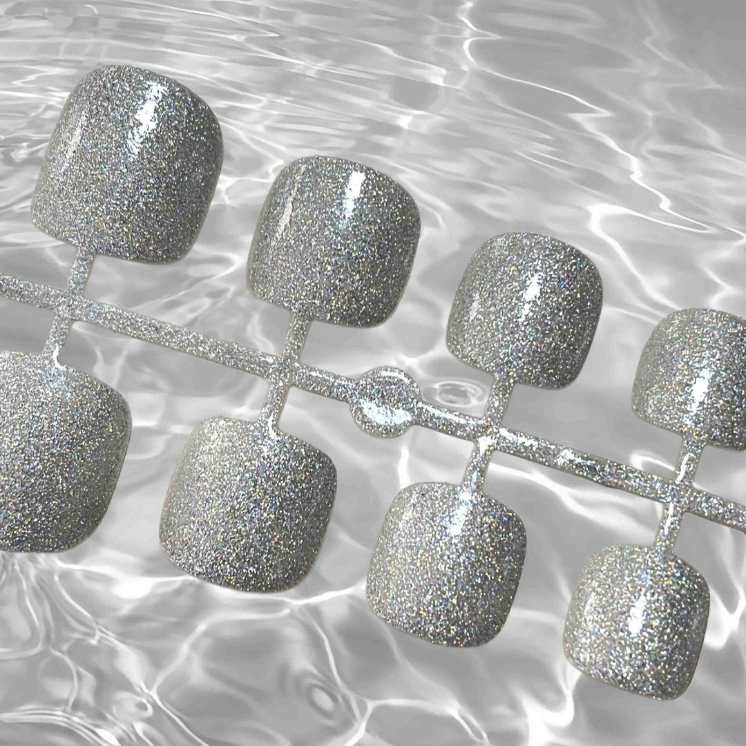 Glitzernde Press-On Zehennägel Karnz