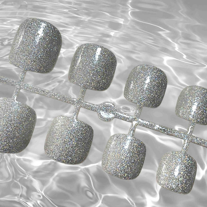 Glitzernde Press-On Zehennägel Karnz