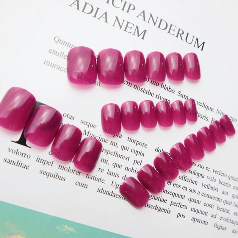 Stylisches Press-On Nagelset mit eleganten Akzenten Karnz
