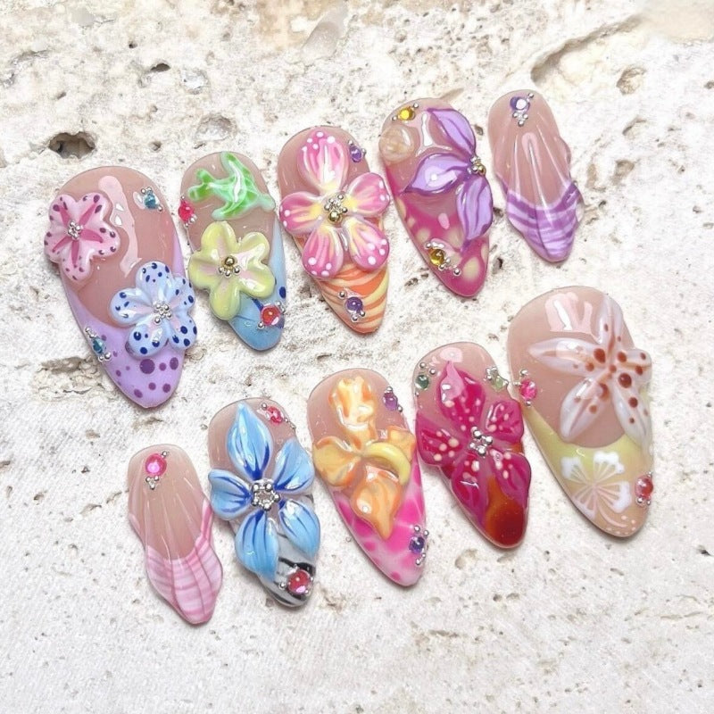 Kreative florale veredelte Press-On Nagel Kollektion Karnz