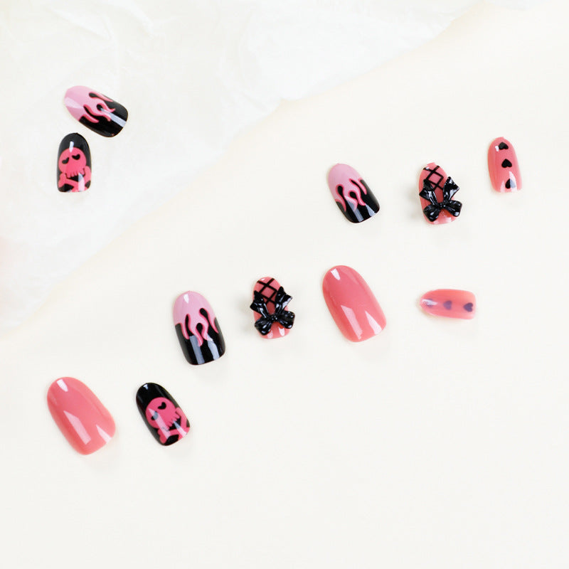 Kunstvolle Nagelkunst mit trendigen Designs Karnz