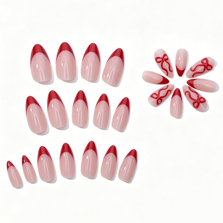 Kunstnagelset mit elegantem Motiv und Glitzerakzenten Karnz