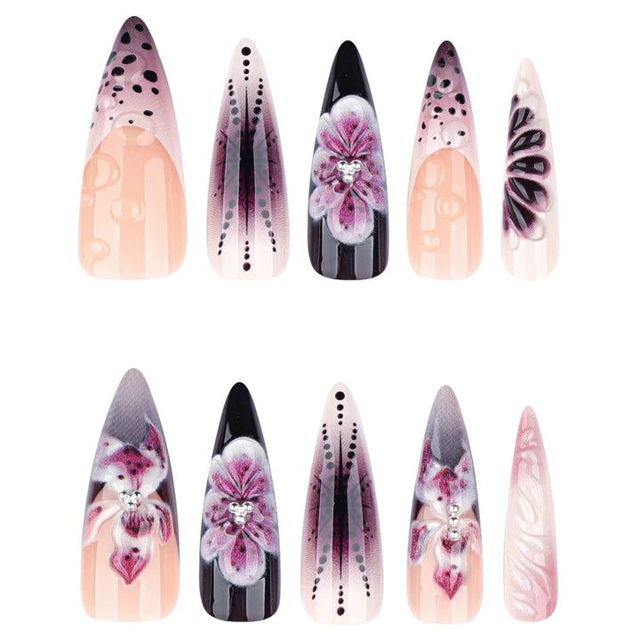Kunstvolle Stiletto-Nägel mit floralen 3D-Verzierungen Karnz