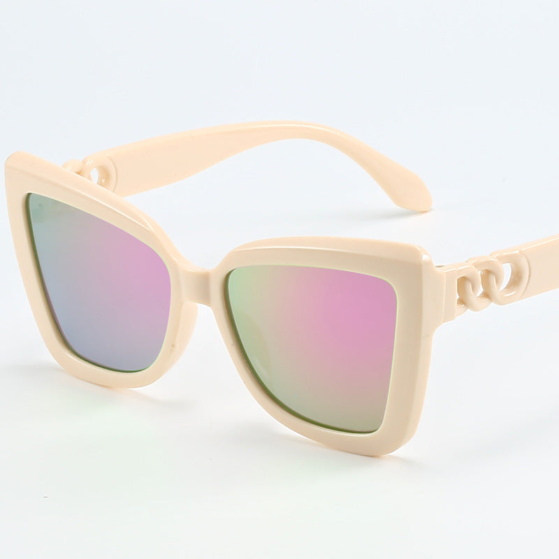 Damen moderne Cat-Eye Sonnenbrille mit klarem Rahmen und UV-Schutz Karnz