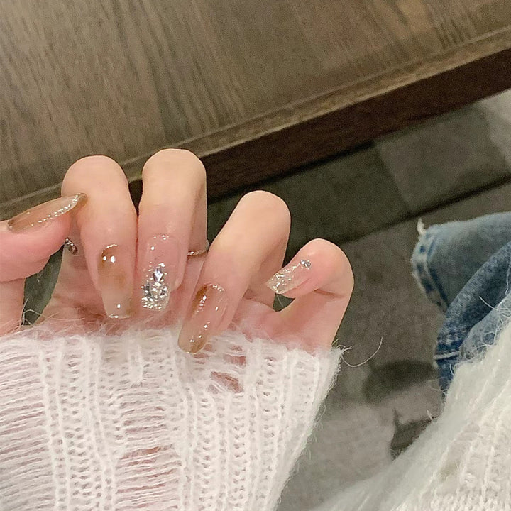 Elegantes Press-On-Nagelset mit Glitter- und Glanzfinish Karnz