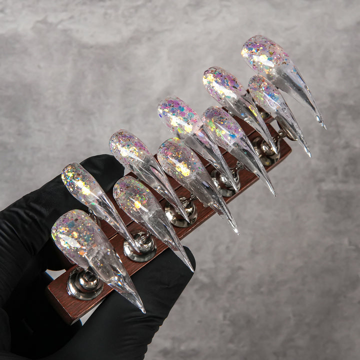 Skulptierte Stiletto Press-On Nagelspitzen