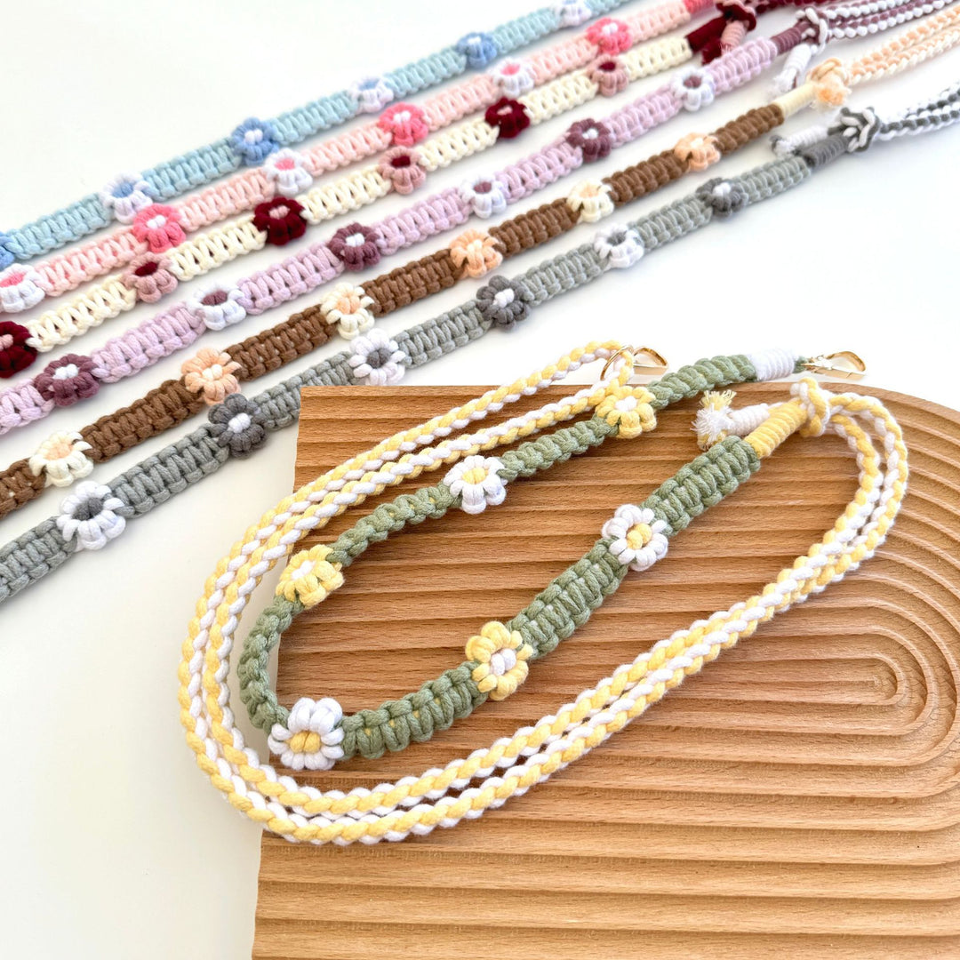 Floral Macrame Brillenband Karnz