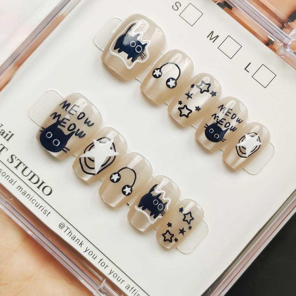 Künstliche Nagelspitzen mit Schimmerndem Design Karnz