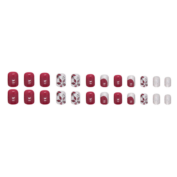Elegantes Florales Press-On Nagelkunst Set Karnz