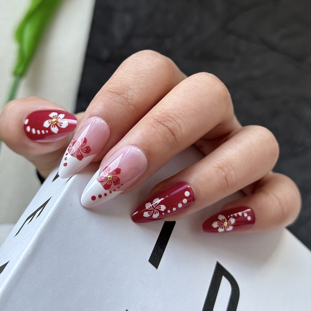 Elegante Blumen Press-On Nagelkunst Kollektion Karnz