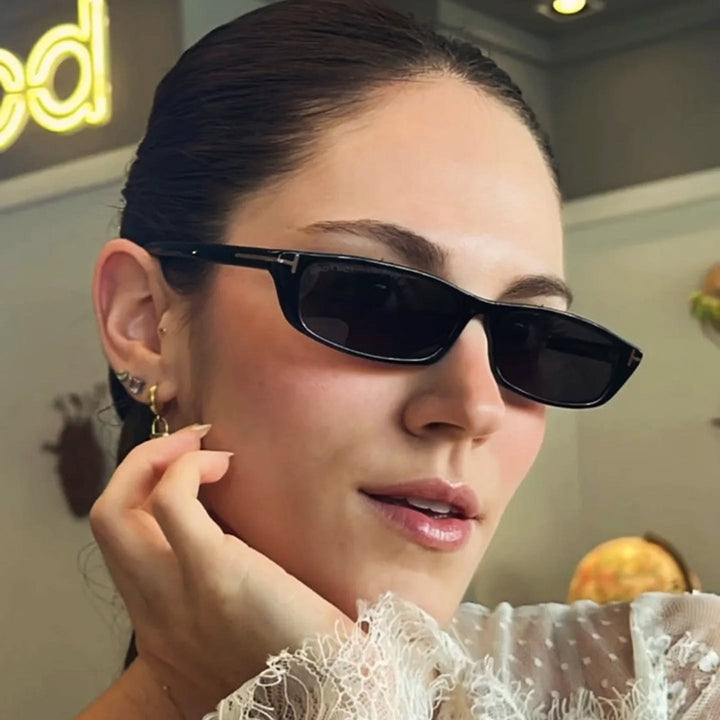 Damen modische Sonnenbrille mit schmalem Rahmen und braunen Gläsern Karnz