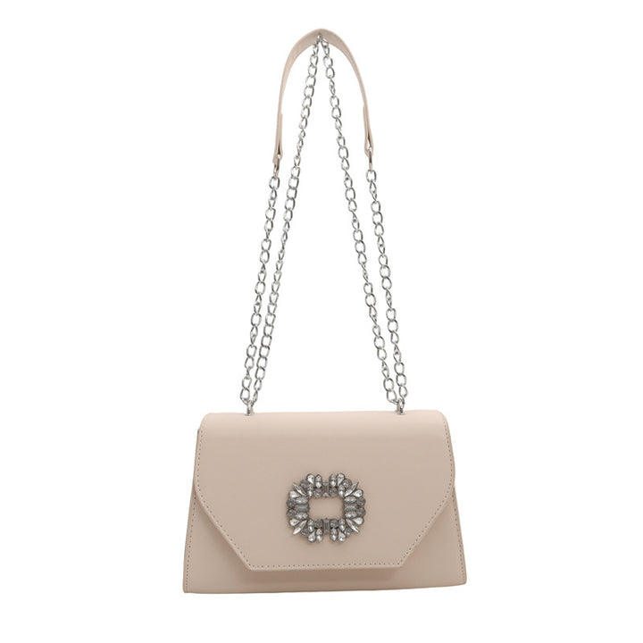 Elegante Handtasche mit Kettendetail für den Abend