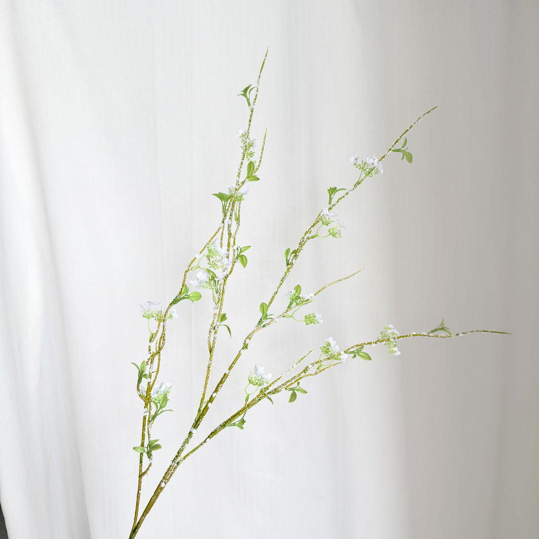 Künstlicher Blütenzweig mit detaillierten Blüten Karnz