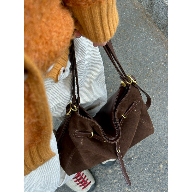 Luxuriöse Wildleder Handtasche Karnz